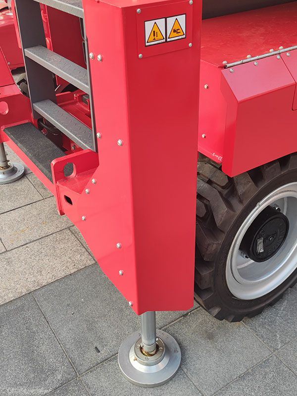 自行越野式剪叉型高空作業(yè)平臺,XE-RT系列